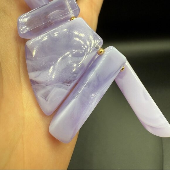 Vintage Lilac Purple Lucite Geometric Abstract Chunky Necklace - Picture 6 of 15